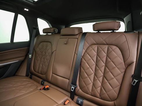 New 2026 BMW X5 xDrive40i w/ M Sport Package AWD/4WD image 23