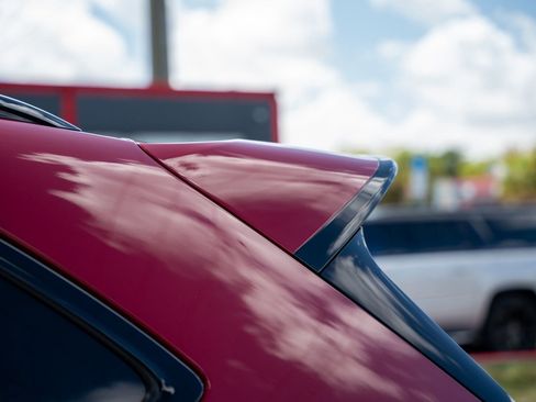 Used 2022 Bentley Bentayga image 11