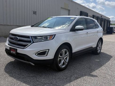 Used 2018 Ford Edge Titanium w/ Technology Package AWD/4WD image 2