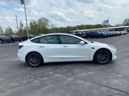 Used 2022 Tesla Model 3 RWD image 11