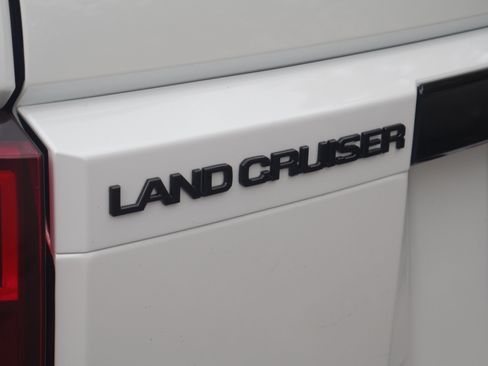 Used 2025 Toyota Land Cruiser AWD/4WD image 23
