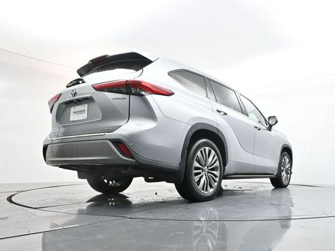 Used 2020 Toyota Highlander Platinum AWD/4WD image 36