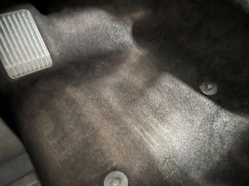 Used 2015 Ford F150 XLT image 16