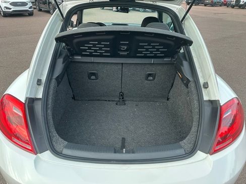Used 2012 Volkswagen Beetle Launch Edition FWD image 25