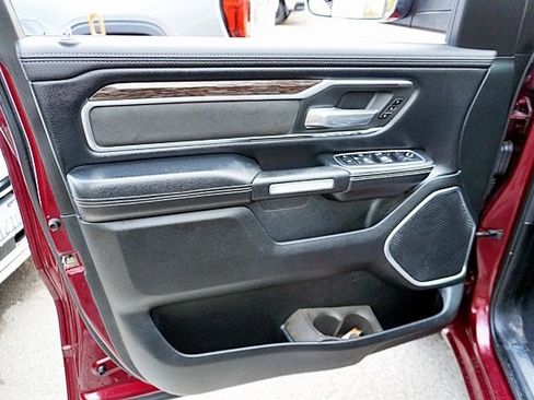 Used 2019 RAM 1500 Laramie image 23