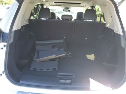 Certified 2024 Nissan Rogue Platinum w/ Platinum Premium Package AWD/4WD image 8