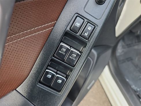 Used 2018 Subaru Forester 2.5i Touring w/ Popular Package #2 image 18