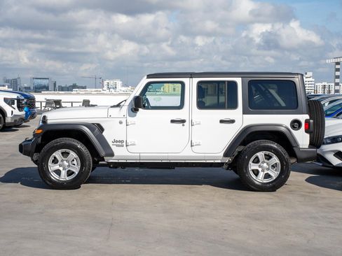 Used 2020 Jeep Wrangler Unlimited Sport S image 9