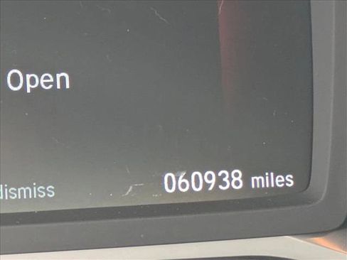 Used 2021 Honda Pilot Touring image 10