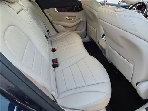 Used 2022 Mercedes-Benz GLC 300 image 19