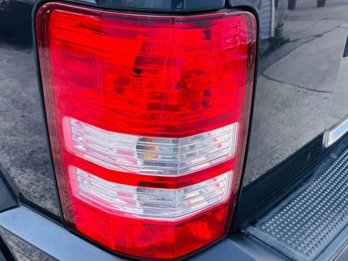 Used 2009 Jeep Liberty Sport w/ Popular Equipment Group image 9