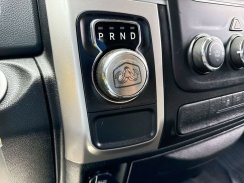 Used 2019 RAM 1500 Classic SLT RWD image 20