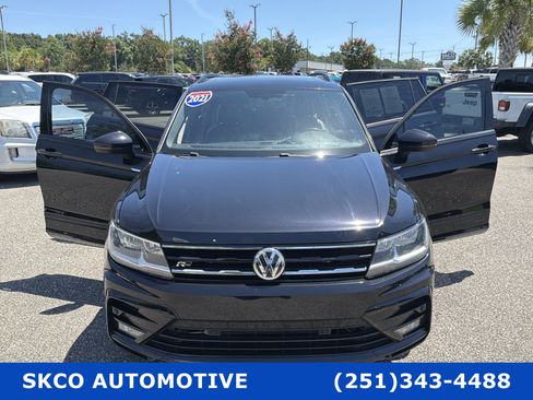 Used 2021 Volkswagen Tiguan SE FWD image 9