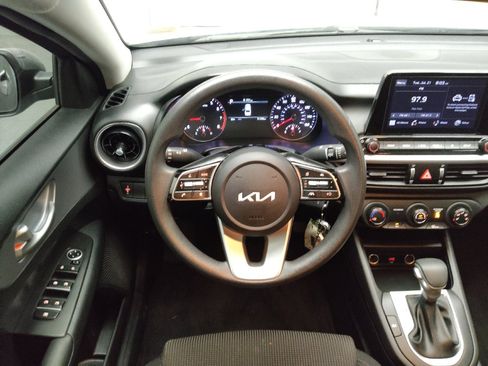 Used 2023 Kia Forte LXS FWD image 22