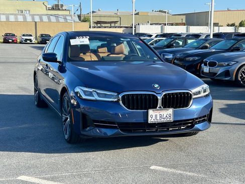 Used 2023 BMW 540i w/ Convenience Package RWD image 7