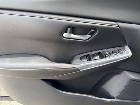 Certified 2023 Nissan Sentra SR w/ Trunk Package image 18