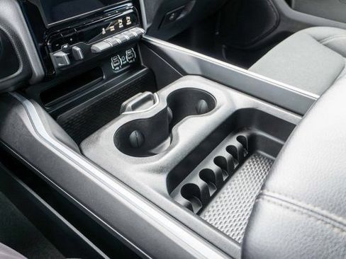 Used 2023 RAM 1500 Big Horn AWD/4WD image 32