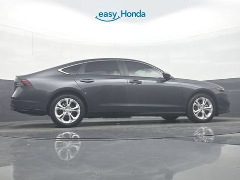 Used 2025 Honda Accord LX image 34
