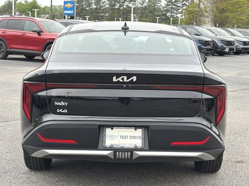 Used 2025 Kia K4 LX image 4