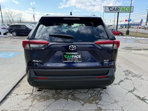 Used 2019 Toyota RAV4 XLE w/ Convenience Package image 11
