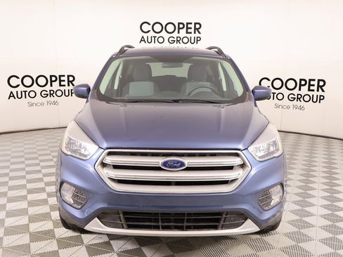 Used 2018 Ford Escape SE image 9