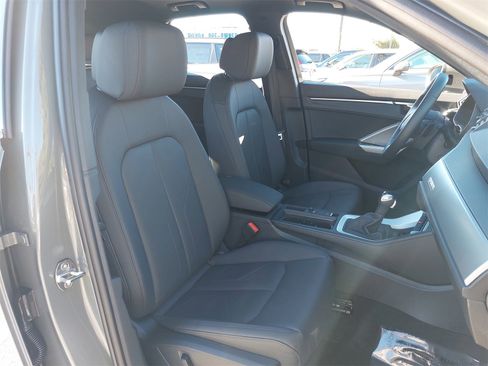 Used 2025 Audi Q3 2.0T Premium w/ Convenience Package image 10