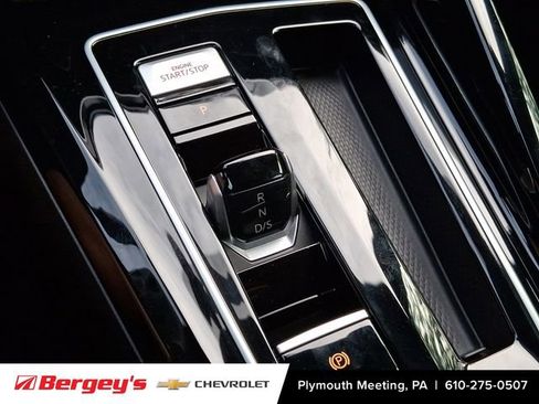 Used 2023 Volkswagen GTI 40th Anniversary Edition FWD image 17