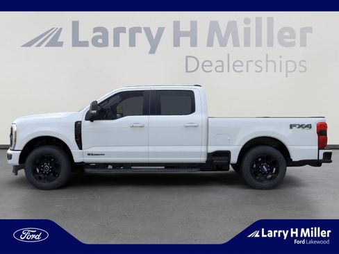 New 2026 Ford F250 XLT w/ XLT Premium Package AWD/4WD image 3