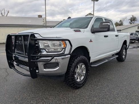 Used 2024 RAM 2500 Tradesman w/ Chrome Appearance Group image 8