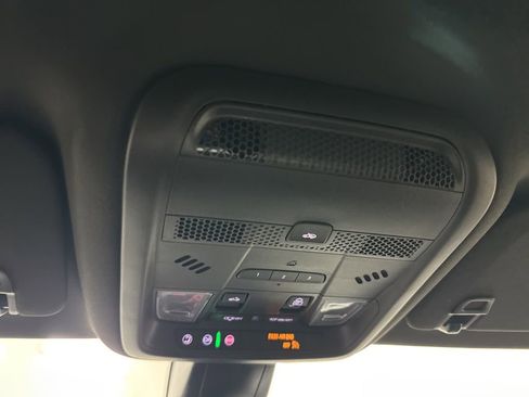 Used 2025 Cadillac XT6 Premium Luxury image 45