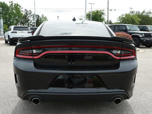 Used 2022 Dodge Charger R/T w/ Blacktop Package image 7