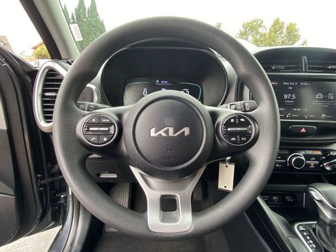 Used 2023 Kia Soul LX w/ Option Group 015 image 13