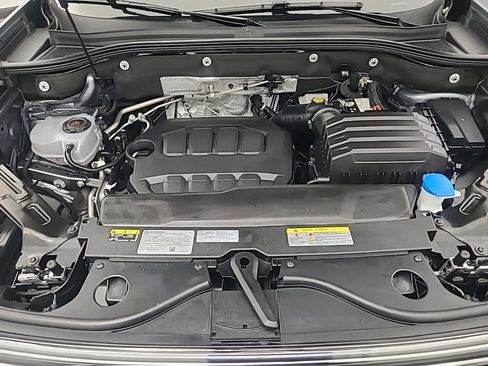 Used 2025 Volkswagen Atlas SE image 38