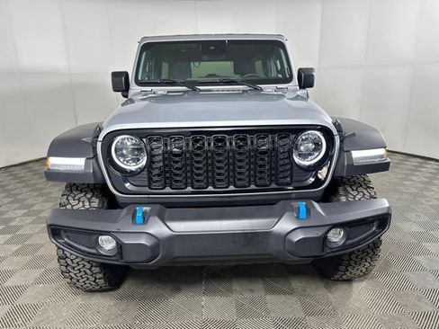 Used 2024 Jeep Wrangler Unlimited AWD/4WD image 8