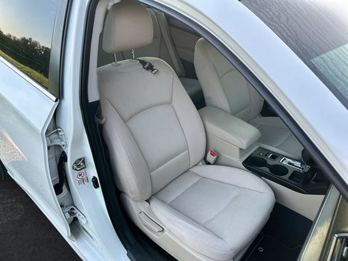 Used 2017 Subaru Legacy 2.5i Premium AWD/4WD image 29