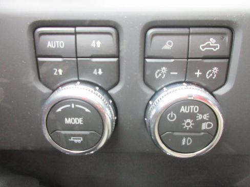 New 2026 GMC Sierra 1500 AT4 image 18