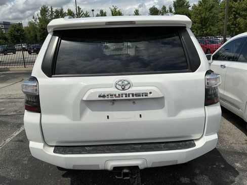 Used 2017 Toyota 4Runner SR5 Premium AWD/4WD image 8