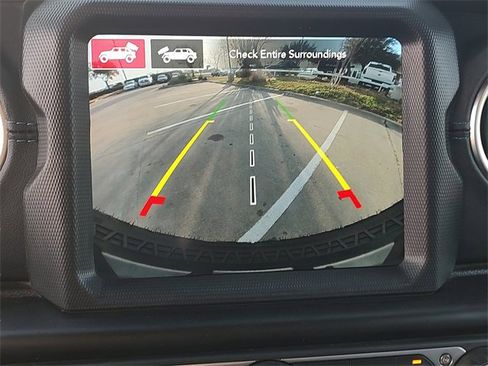 Certified 2021 Jeep Wrangler Unlimited Rubicon 4xe w/ Cold Weather Group image 21