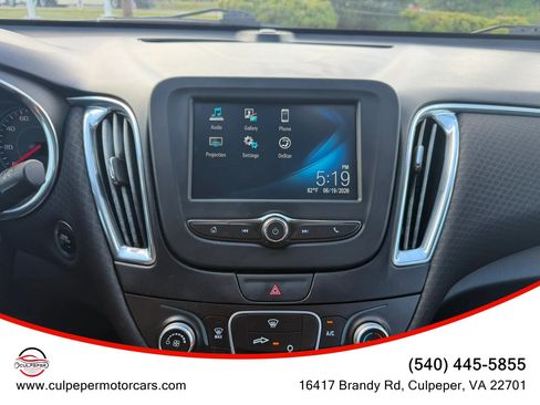 Used 2017 Chevrolet Malibu LT FWD image 20