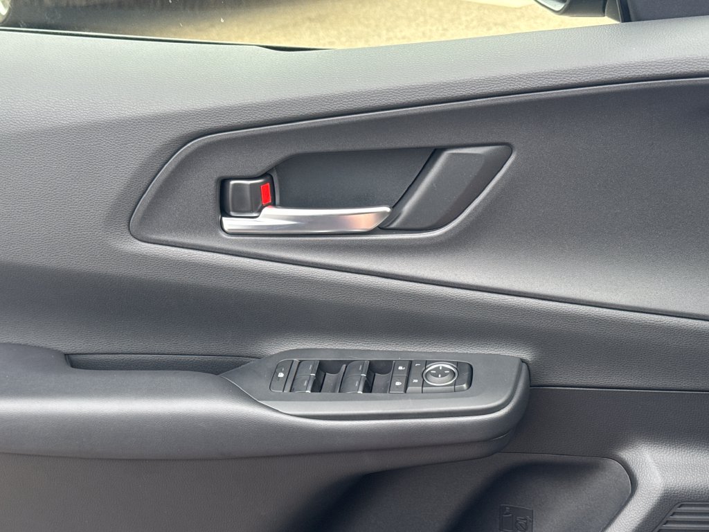 New 2027 Toyota Prius Plug-In Hybrid FWD image 32