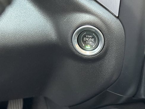 Used 2021 GMC Sierra 1500 SLT w/ SLT Premium Package image 29