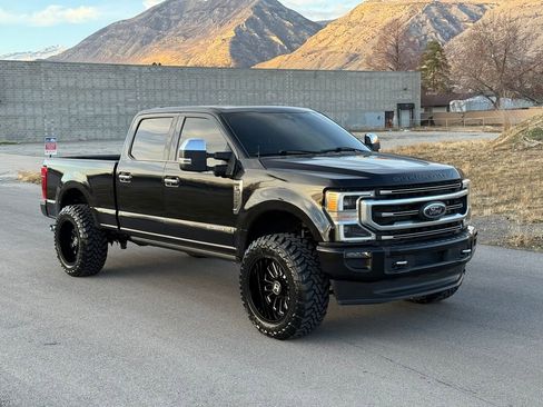 Used 2021 Ford F350 Platinum AWD/4WD image 2
