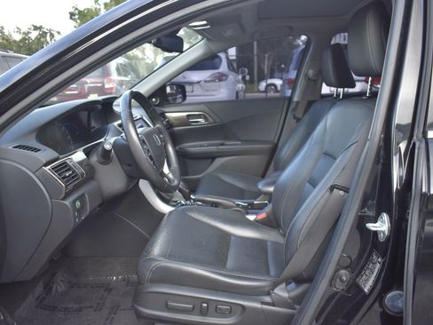Used 2017 Honda Accord EX-L image 9