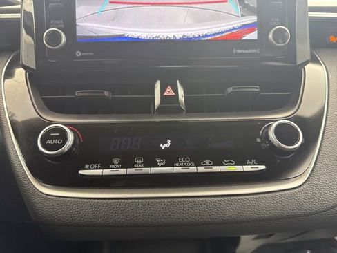 Used 2022 Toyota Corolla LE image 22