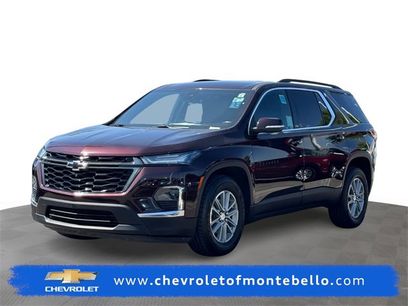 Certified 2022 Chevrolet Traverse LT w/ LPO, Blackout Package