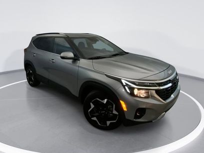 Used 2024 Kia Seltos EX