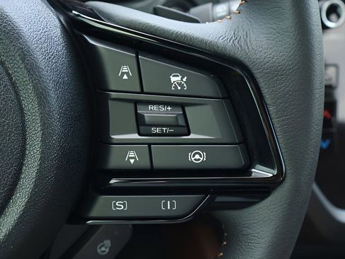 Used 2025 Subaru Forester Touring AWD/4WD image 24