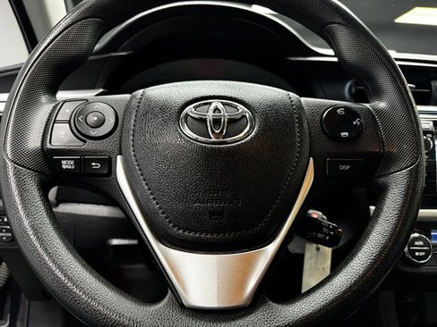 Used 2016 Toyota Corolla LE FWD image 23