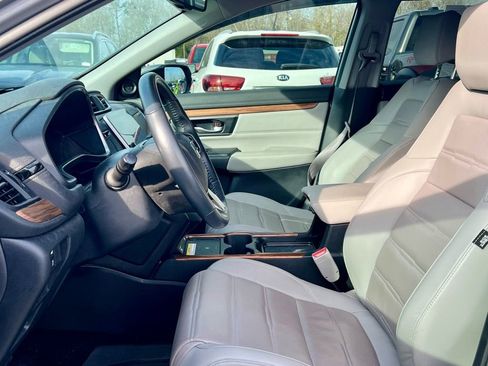 Used 2022 Honda CR-V Touring image 4