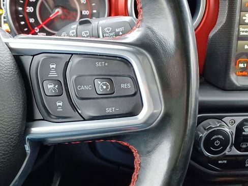 Used 2021 Jeep Wrangler Unlimited Rubicon w/ Xtreme Recon 35" Tire Package image 18